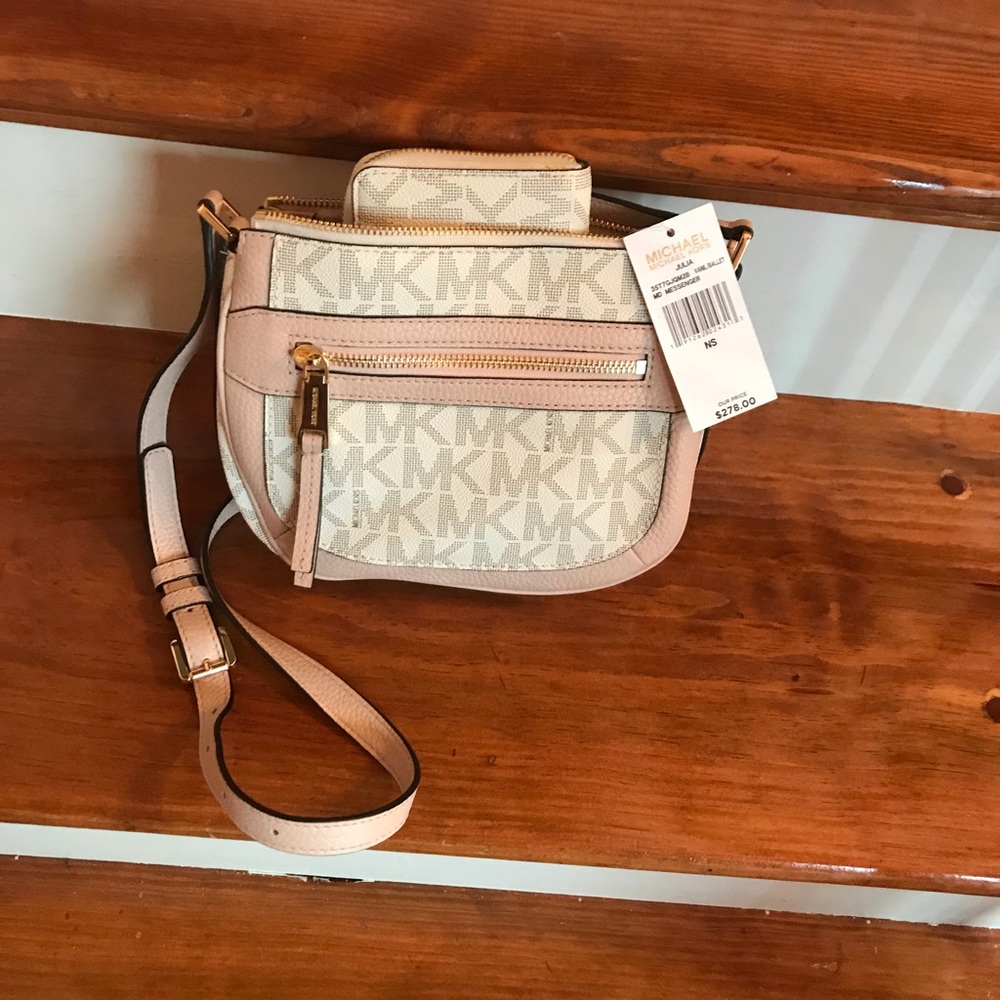 Michael Kors purse. New.